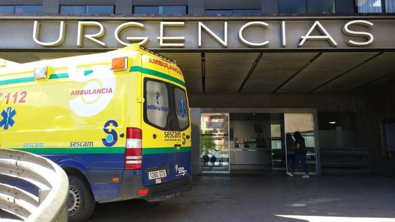 ambulancia, urgencias, emergencias, hospital universitario de Albacete