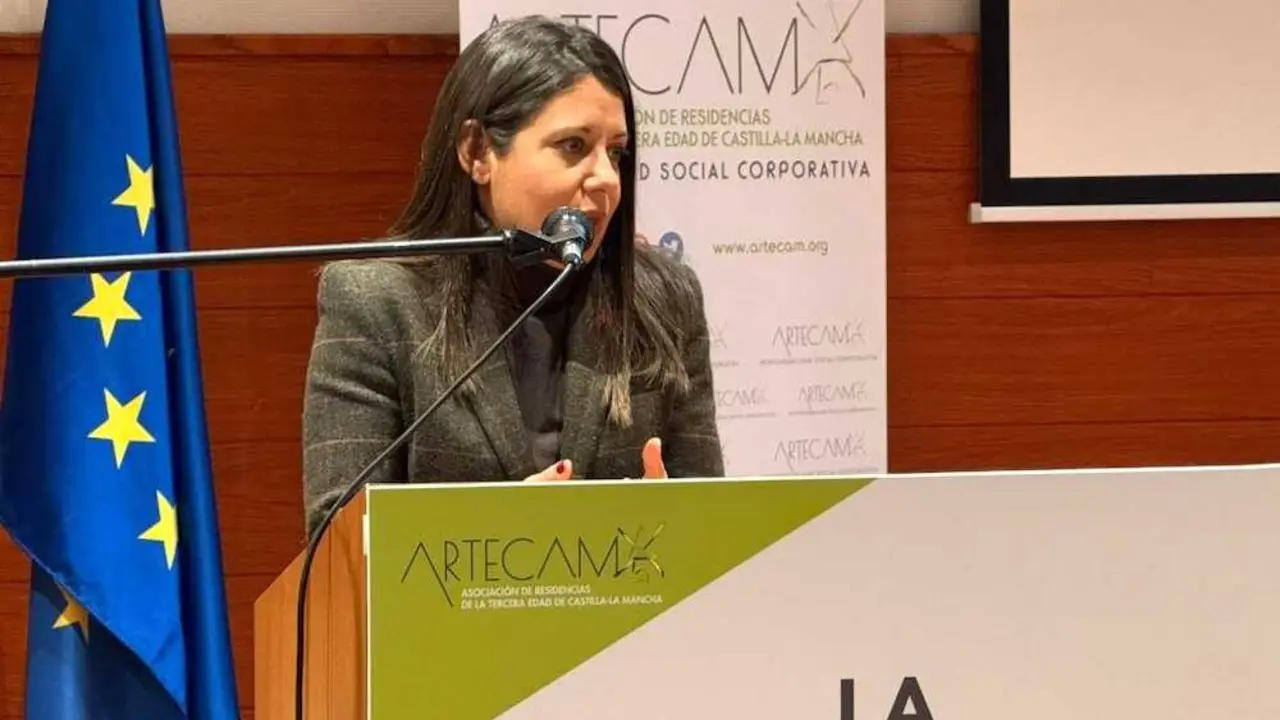La consejera de Bienestar Social, Bárbara García Torijano, ha participado en la inauguración la jornada ‘La sostenibilidad del sector residencial’, organizada por la Asociación de Residencias de la Tercera Edad de Castilla-La Mancha (ARTECAM)